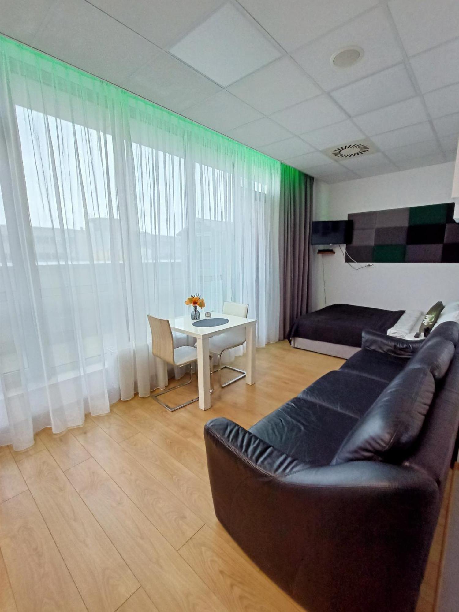 Zlatarooms 401 Apartament Warszawa
